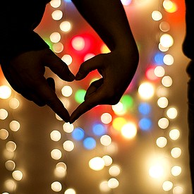 How to Take Beautiful Bokeh Christmas Images [With 39 Stunning Examples]